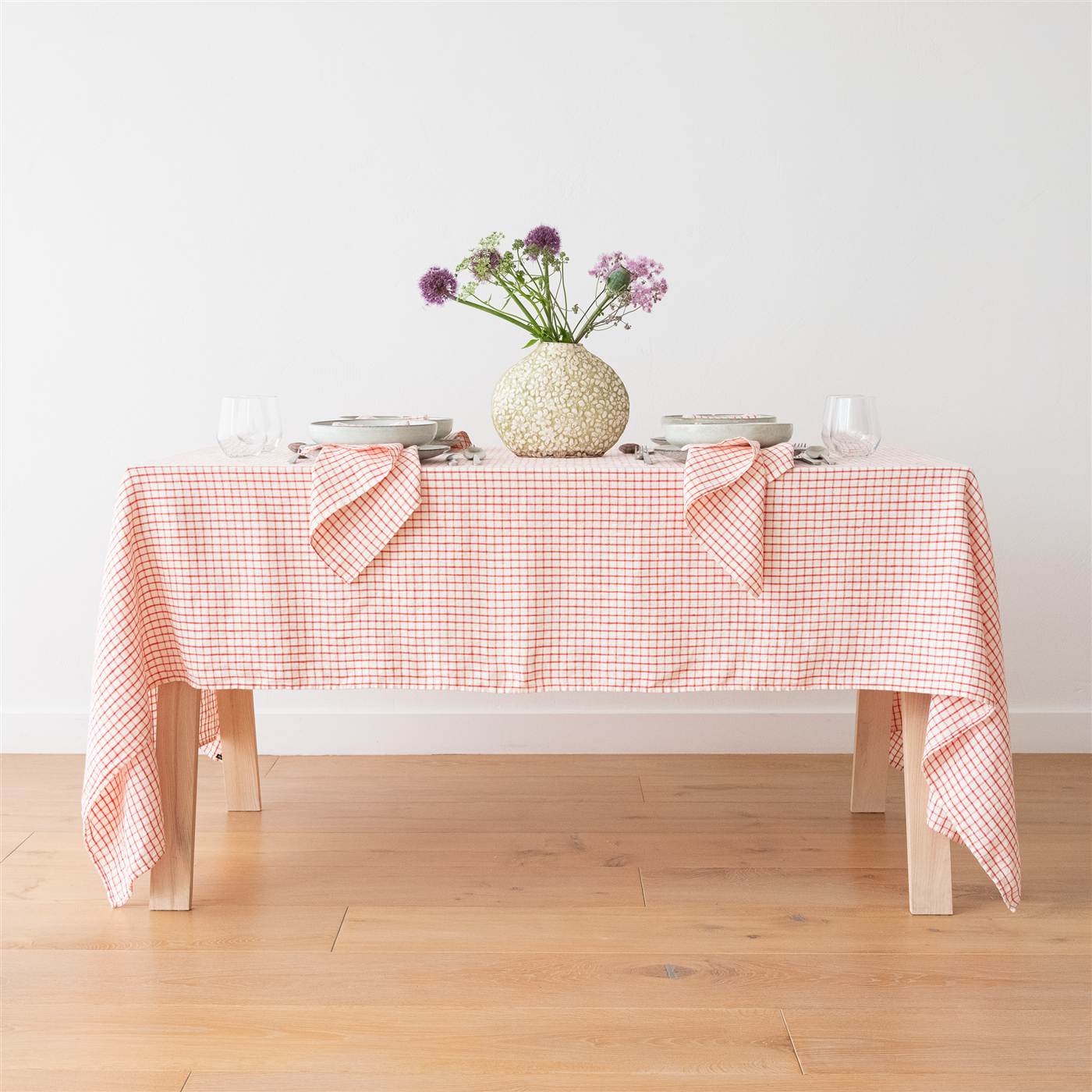 Red and white Graphic Check linen tablecloth