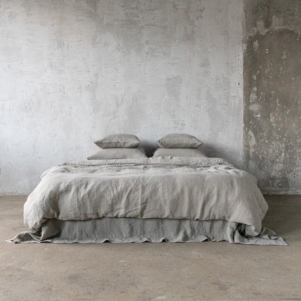 Linen bedding set taupe