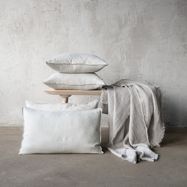 linen throw with cushions