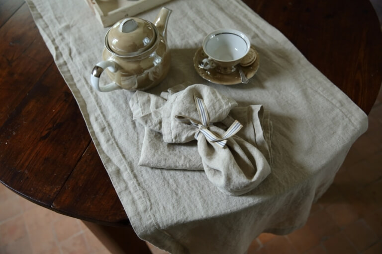 Linen Table linen - LinenMe Soft linen tablecloth styled without heavy pressing