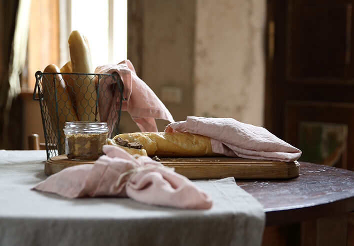LinenMe Stonewashed Table linen
