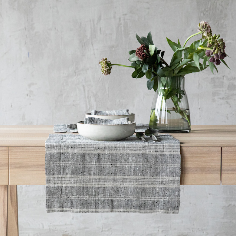 dinner for one table linen