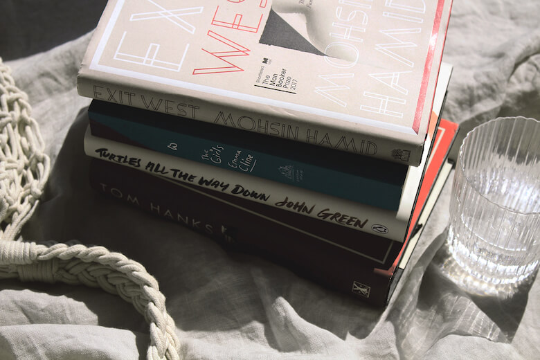 reading for relaxation slow living - Katrine Krogh
