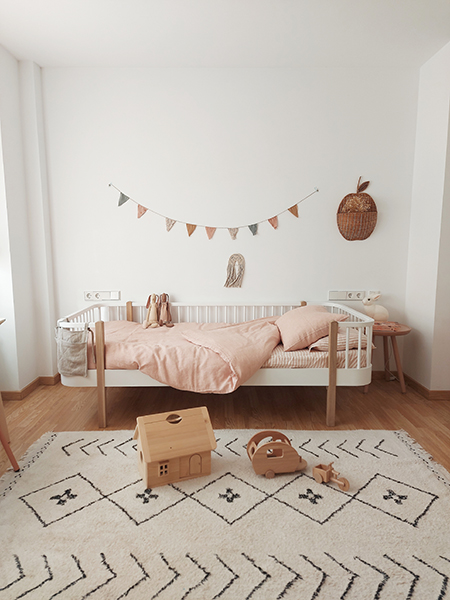 Linen bedding for kids room